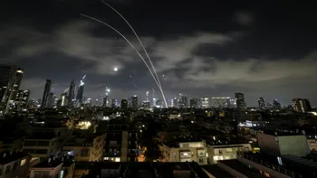 The Jerusalem Post: De ce RELAXEAZĂ armata israeliană restricțiile impuse civililor, după atacurile Iranului cu 1.000 de drone și 400 de rachete