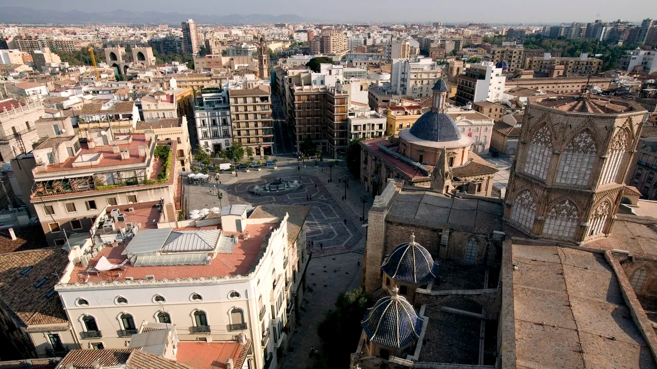 Românii sunt tot mai interesați de locuințe de vacanță în Spania și Portugalia (STUDIU)