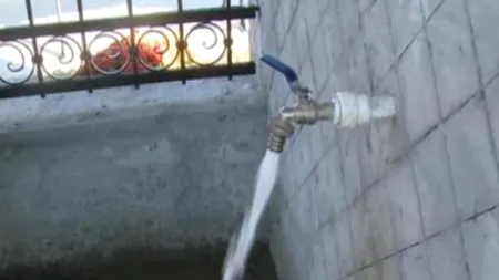 Apă fierbinte într-o fântână din satul gălățean Izvoarele, locul afectat de cutremurele recente