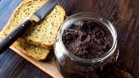 O nouă rețetă inedită de PATEU este în vogă. Din ce ingrediente se prepară unul dintre cele mai populare preparate din vara anului 2025