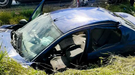 O avocată din Gorj a murit sub ochii fetițelor ei gemene, după ce a intrat cu mașina într-un cap de pod (FOTO)