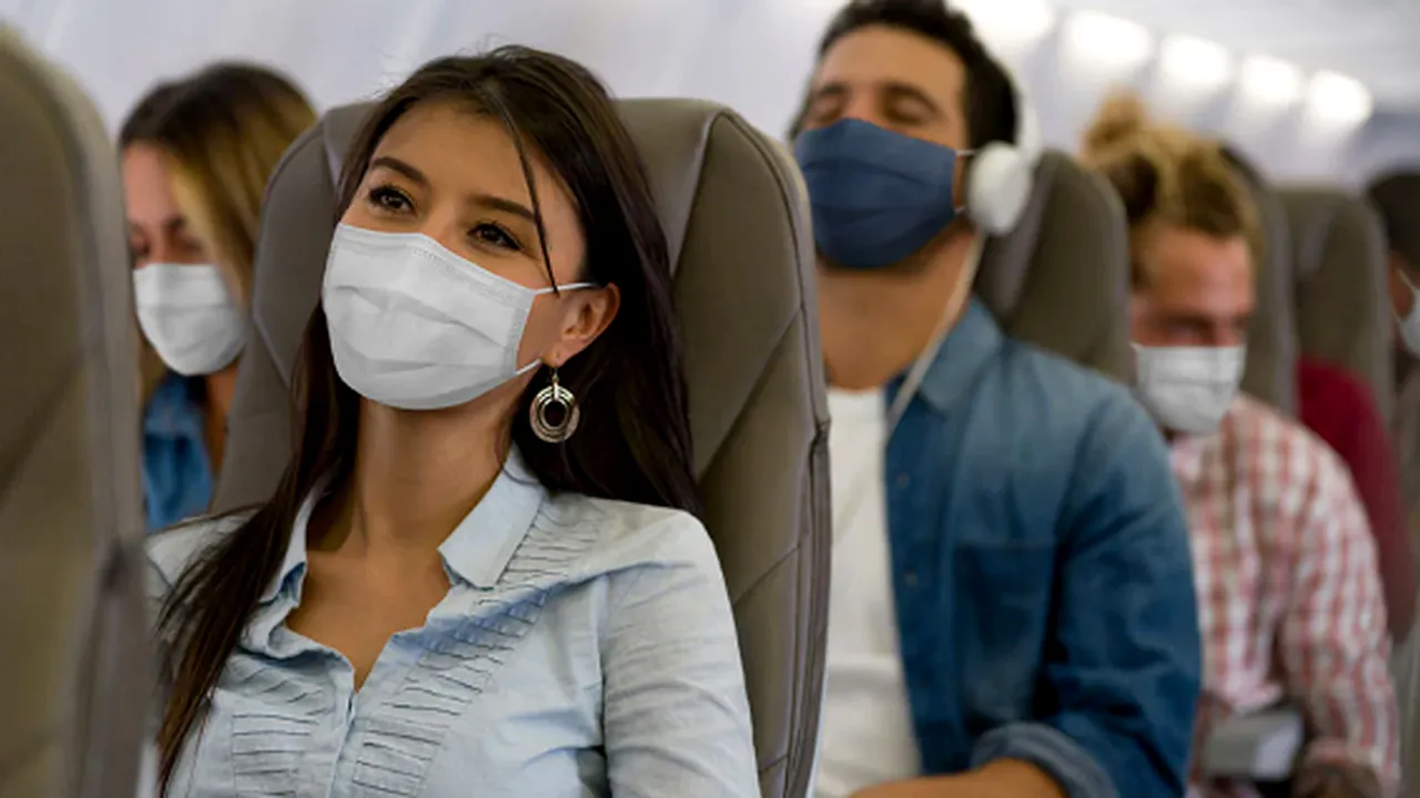 Un raport constată că doar „44 de cazuri” de Covid-19  la 1,2 miliarde de călători se regăsesc în călătorii aeriene. Riscul de a contracta COVID-19 pe o aeronavă a fost asemănat cu șansele de a fi lovit de fulgere