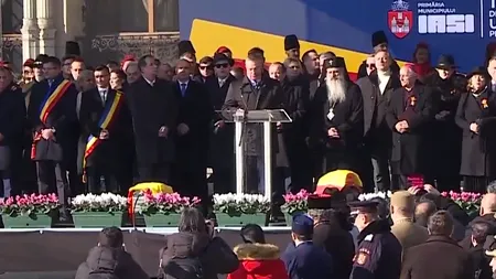 Nicolae Ciucă, la Iași, pe scena din Piața Unirii: „Să ne unim pentru a apăra România de oportuniști, de populiști”