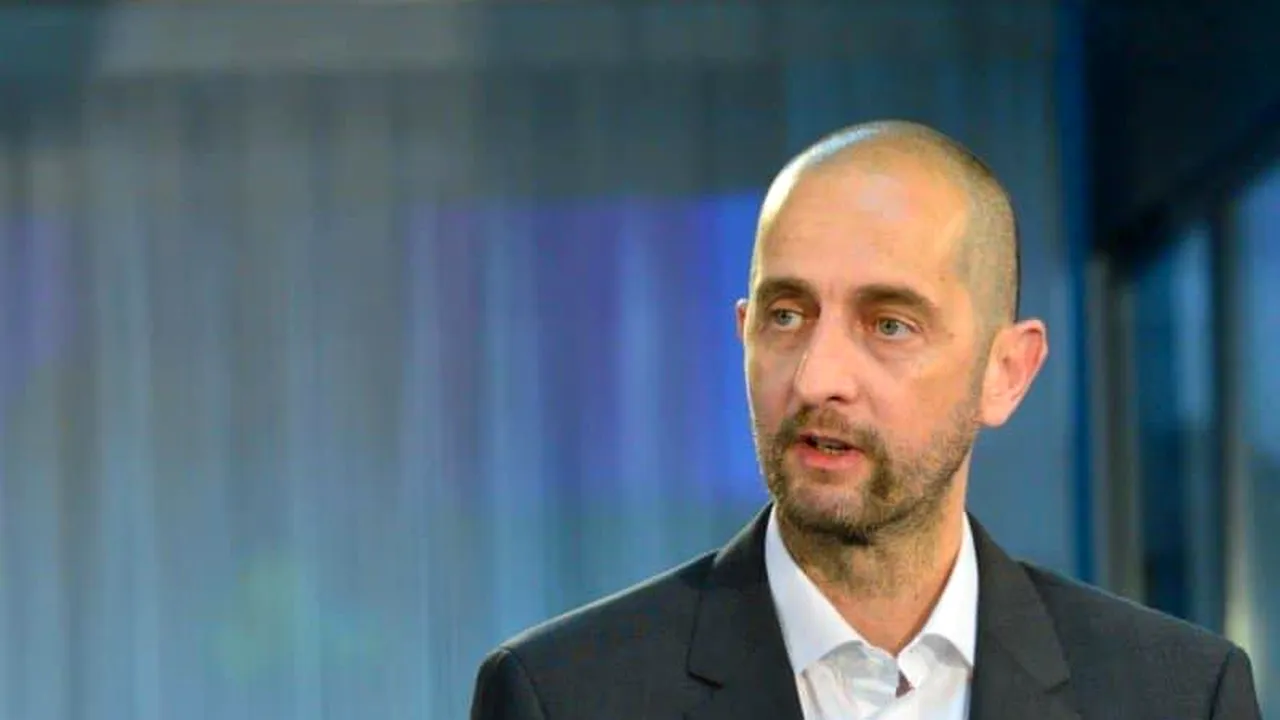 Directorul unei fabrici din România, mesaj către viitorul prim-ministru: „Vă aduc cheile de la fabrică, vă rog s-o conduceți dumneavoastră. Eu nu mai știu cum”