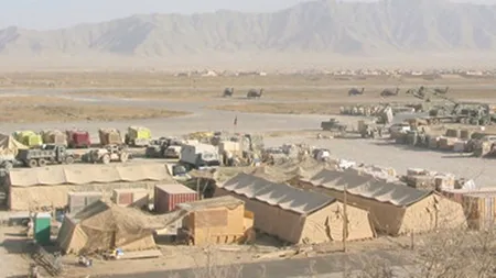 O rachetă a lovit baza românească din Kandahar