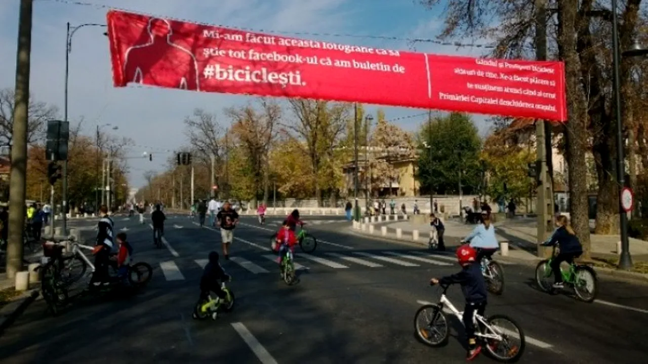 BICICLEȘTI. O nouă duminică în care bucureștenii pot face mișcare în aer liber, pe Bulevardul Kiseleff. Cum poți să îți faci buletin de #BICICLEȘTI. LIVE TEXT