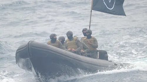 Panică la Cannes, după ce o barcă cu ''teroriști'' s-a apropiat de un hotel