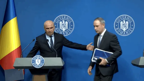 Fuga de întrebările jurnaliștilor a devenit deja obicei în Guvern. După Oana Țoiu și premierul Bolojan a fugit în această seară, din conferința de presa dedicată bugetului. Ce întrebare l-a pus pe fugă