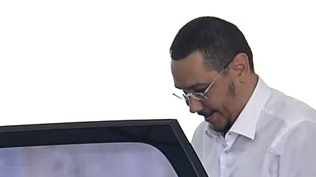 Vicepreședinte PNL: Ponta trebuie deconectat de la aparatul guvernamental, tot mai mulți români o cer