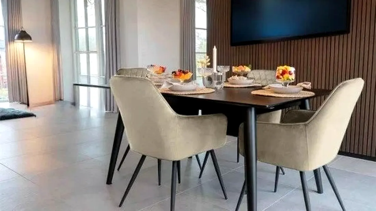 (P) Texturi moi, linii curate: scaune de living pentru un decor relaxant și chic