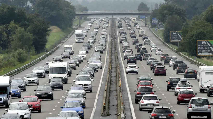 Trafic infernal în Franța. Coloanele de vehicule însumează peste 850 km