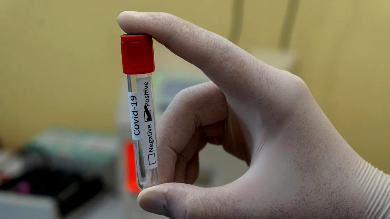 Creștere fulminantă a cazurilor de COVID într-una dintre țările preferate de români pentru vacanțe. Numărul infectărilor s-a triplat de la începutul lunii