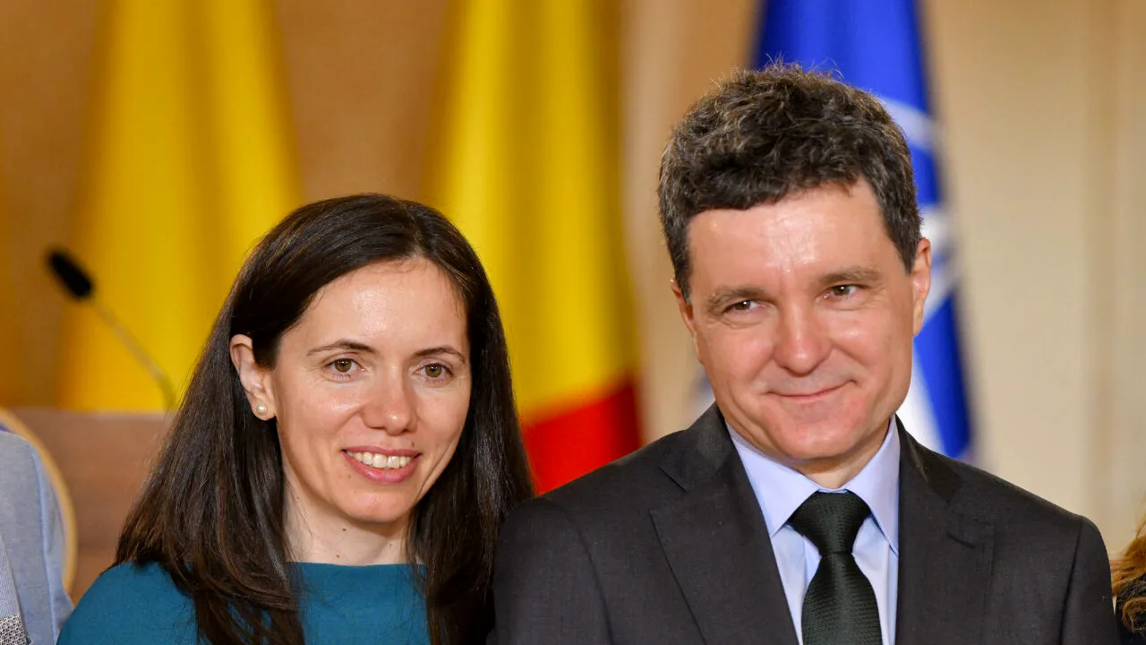 Pentru ce trebuie să aștepte până la 14 ani fiica lui Nicușor Dan și a Mirabelei Grădinaru