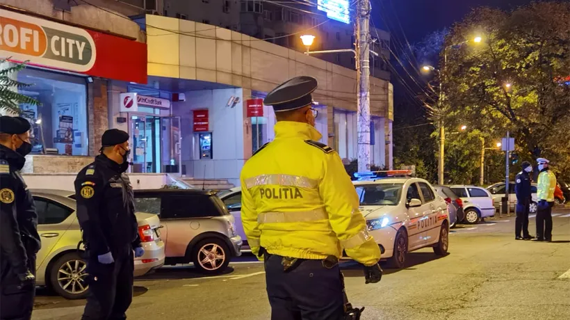 La ora 2:00 noaptea, polițiștii din Botoșani au observat 3 tineri DUBIOȘI și i-au pus să-și golească buzunarele. Ireal ce obiecte au găsit