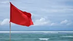 Turiști amendați la Eforie, după ce au ignorat steagul roșu și au intrat în mare. Avertismentul transmis de jandarmi și salvamari