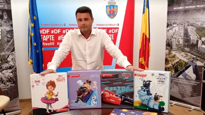 PNL îl denunță pe Daniel Florea că își face campanie în școli de Moș Nicolae: Copiii primesc materiale cu fața lui