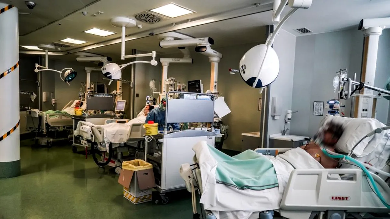 PRIORITATE. Un bărbat cu cancer pulmonar a murit, după ce operația a fost amânat. Paturile de la terapie intensivă erau folosite pentru pacienții infectați