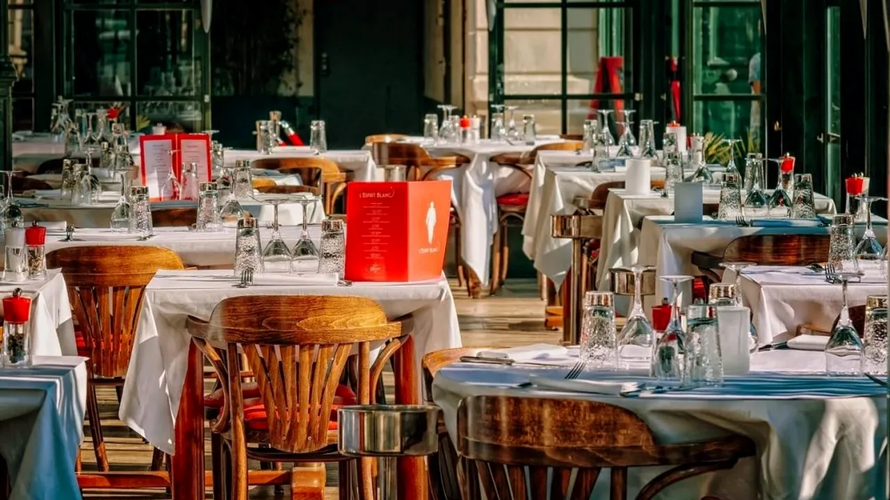 HoReCa, un miliard cadou, prin OUG, de la Guvernul Cîțu! Ministrul Claudiu Năsui anunță cum se împart banii