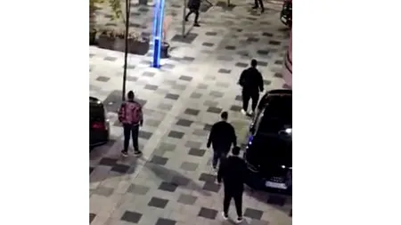 VIDEO | Scandal monstru în Capitală. Mai mulți interlopi s-au luat la bătaie în plină stradă, în timp ce agenții BGS din zonă stăteau și se uitau