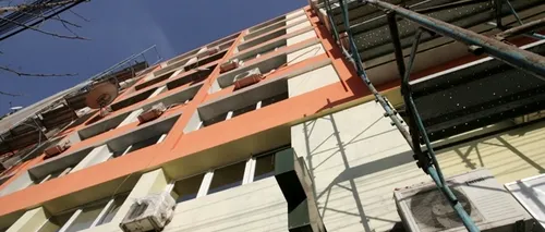 Un muncitor a murit după ce a căzut de pe o schelă a unui bloc din Capitală 