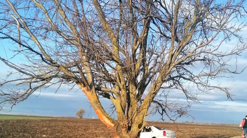 Accident cu trei morți și doi răniți în județul Buzău. Victimele, colegi care mergeau spre serviciu (FOTO)