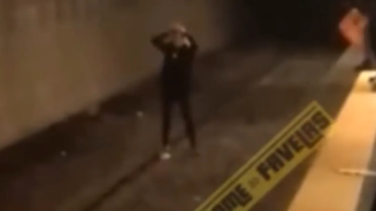Tentativă de sinuciderea unei românce în Italia: S-a aruncat pe linia de metrou. Momentele șocante, surprinse de un călător - VIDEO