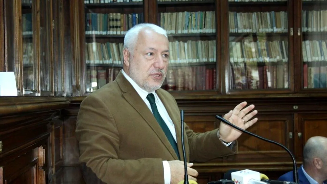 Fostul consilier de la Cotroceni, Iulian Fota, ripostează după scandalul cu agentul de poliție care i-a luat permisul și denunță un abuz