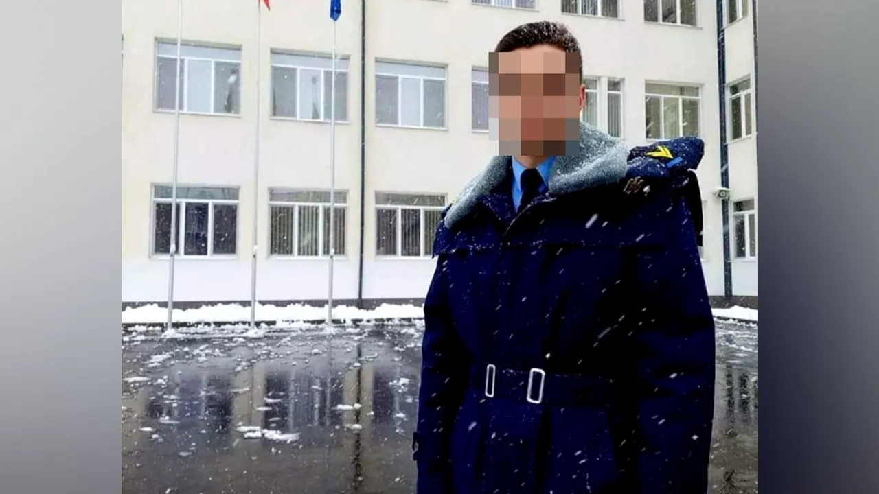 Adolescentul din Craiova care i-a înjunghiat pe „Meliss” și pe iubitul ei, dus la instanță cu propunere de ARESTARE preventivă