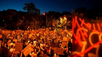 Începutul SFÂRȘITULUI pentru Administrația Zelenski? Protestele par a semnala schimbarea poziției UE, ceea s-ar înscrie în planul SUA de pace cu Rusia