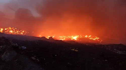 Incendiu violent de la groapa de gunoi din Arad a fost stins (VIDEO) - UPDATE