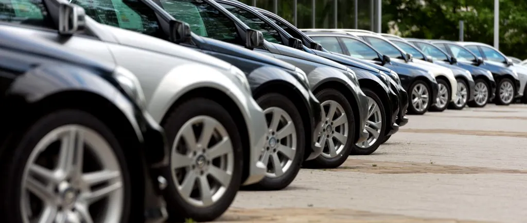 Comisia Europeană propune interzicerea punerii în vânzare a mașinilor pe benzină sau diesel din 2035. Proiectul vizează reducerea emisiilor