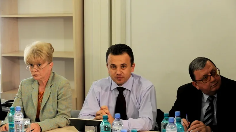 Liviu Pop, ministrul interimar al Educației, are greșeli de ortografie în CV și în declarația de avere