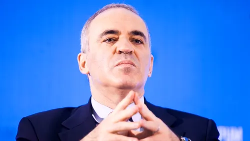 Marele șahist Garry Kasparov dezvăluie cel mai recent banc pe seama vaccinului rusesc anticoronavirus: De ce are 50% rata de reușită