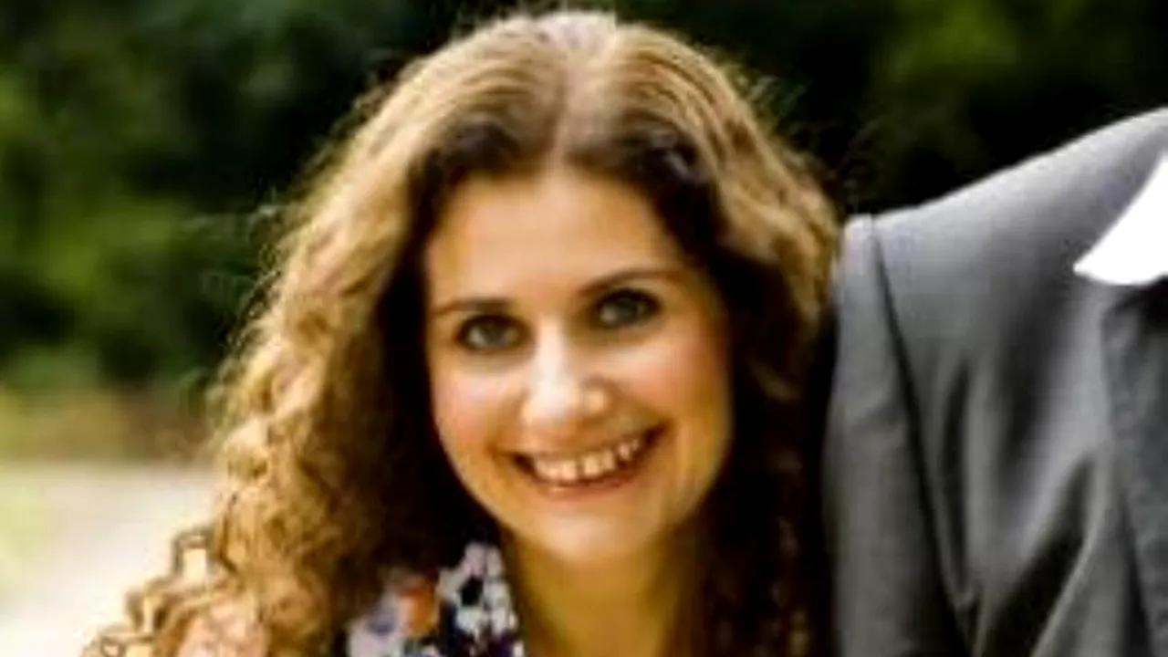 Drama unei femei care are un iubit extrem de atrăgător. „Până și tata m-a avertizat că mă va înșela