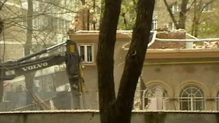 Eroii de pe Aleea Lungulețu prezintă ghidul practic de gherilă urbană: cum să te lupți cu MAFIA IMOBILIARĂ