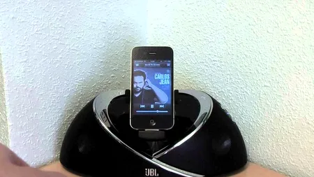 BLACK FRIDAY 2013. Boxă de andocare portabilă JBL On Beat Air pentru iPhone și iPad cu reducere de 300 de lei