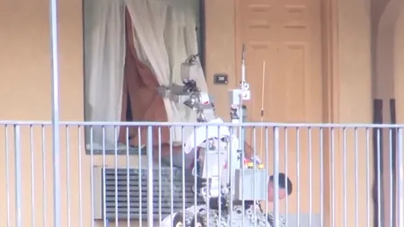 Scene spectaculoase în SUA: Un individ periculos a fost capturat cu ajutorul unui robot folosit la dezamorsarea bombelor