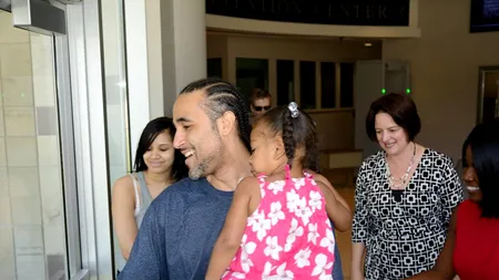 Povestea incredibilă a unui bărbat. A fost eliberat din închisoare după 17 ani atunci când a descoperit că are o sosie