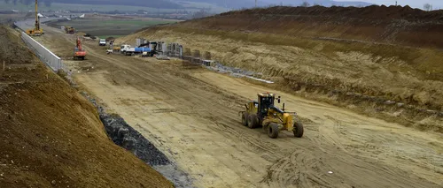 Descoperire de amploare pe șantierul Autostrăzii Transilvania. La un metru sub pământ, au dat de o comoară arheologică