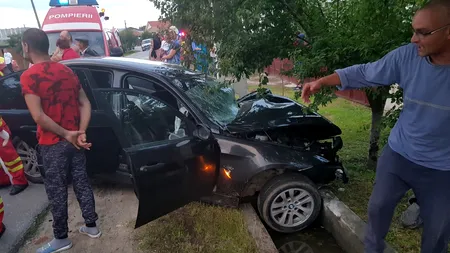 Accident Slatioara Sofer beat Live Facebook impact frontal video