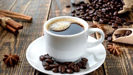 Băutura care poate fi înlocuitorul cafelei. Nu conține cofeină, calmează organismul, susține digestia și are efect diuretic