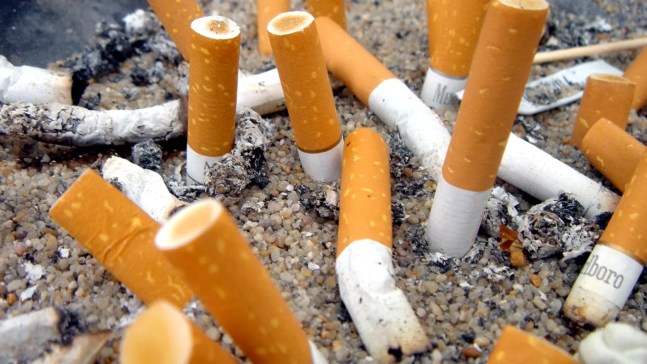 Atenție unde aruncați CHIȘTOACELE! Tânără, revoltată că iubitul ei a fost amendat cu 2.000 lei: E un chiștioc, nu un car de bălegar