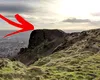 Aflându-se în drumeție pe munte, un tânăr a făcut această poză. Abia acasă a realizat ce detaliu fabulos fotografiase, de fapt