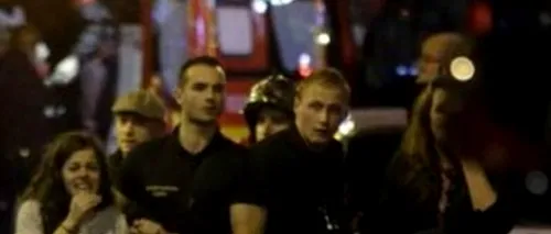 Momentul în care teroriștii au început să tragă în Bataclan, surprins de un spectator din sală