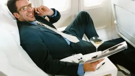 Compania aeriană care îți permite să vorbești la telefonul mobil în timpul zborului