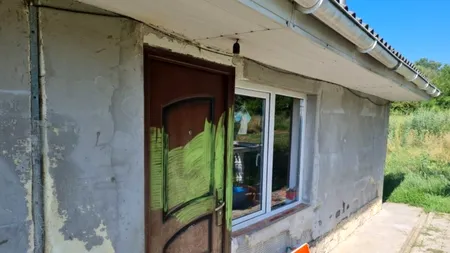 Jaf violent în Bucium. O familie a fost atacată în casă de trei indivizi cu cagule pe față