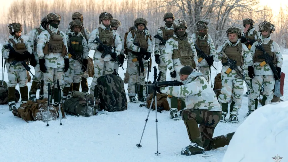 Franța a anunțat că va staționa trupe în Groenlanda în cadrul unei misiuni arctice de „securitate europeană”