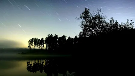Ploaie de meteori în această noapte pe cerul României. Unde se vor putea vedea Perseidele. LIVE VIDEO