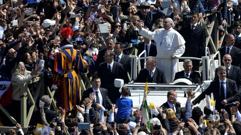 Papa Francisc cere comunității internaționale să acționeze pentru pacificarea Ucrainei 