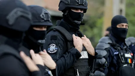 SANCȚIUNI contravenţionale, în valoare totală de 32.400 Lei, după meciul Dinamo - Petrolul